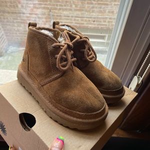 UGG Neumel Chesnut Brown